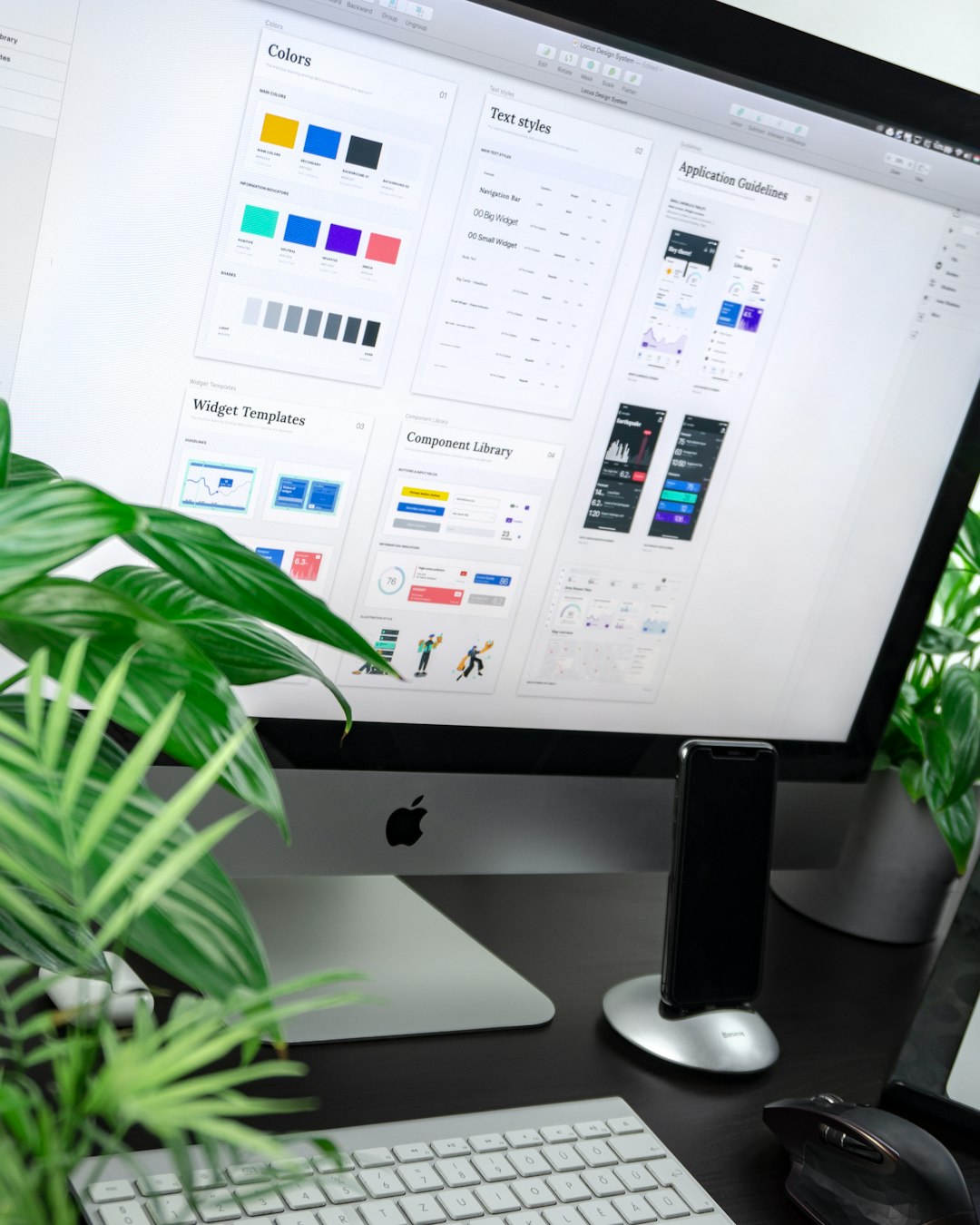 services-03 silver-imac-displaying-color-gradient-x335izxxfc